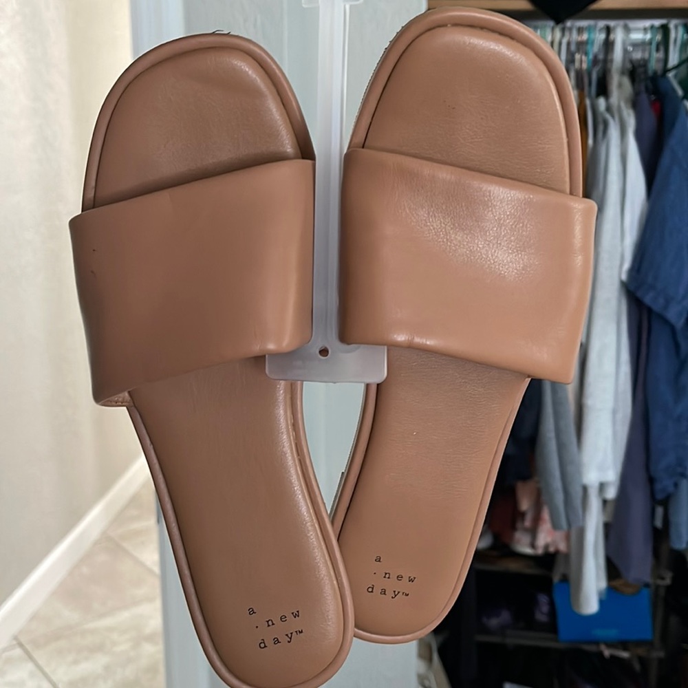 Target size 9 camel colored sandals